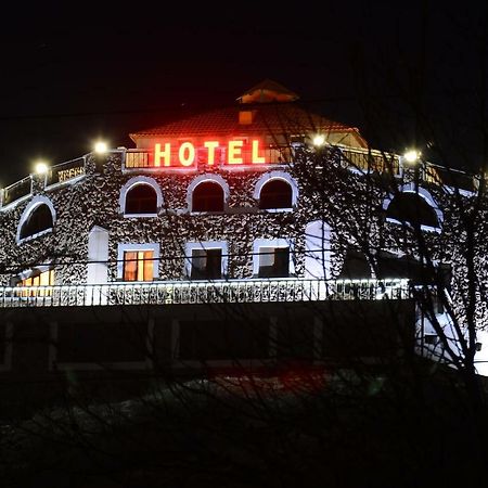 Amrots Hotel Vayk Luaran gambar