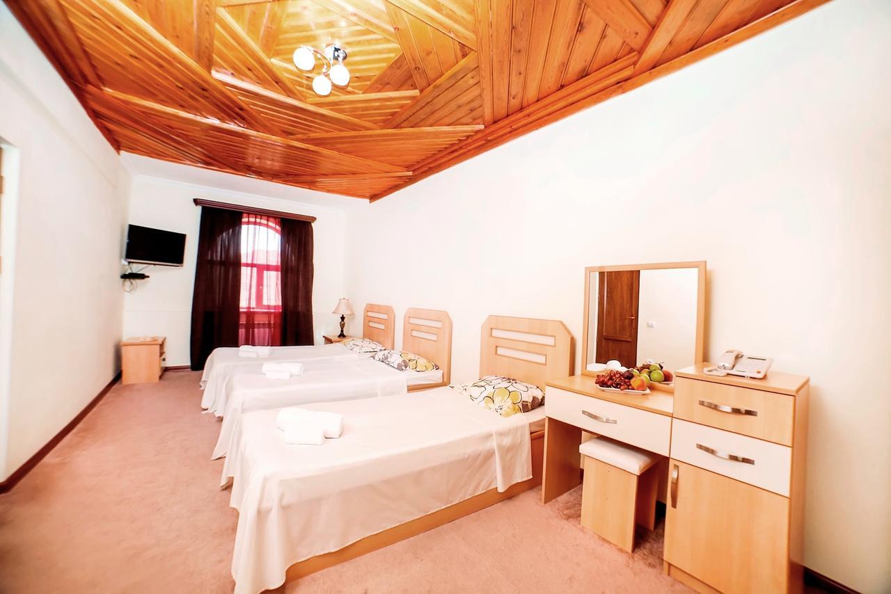 Amrots Hotel Vayk Luaran gambar