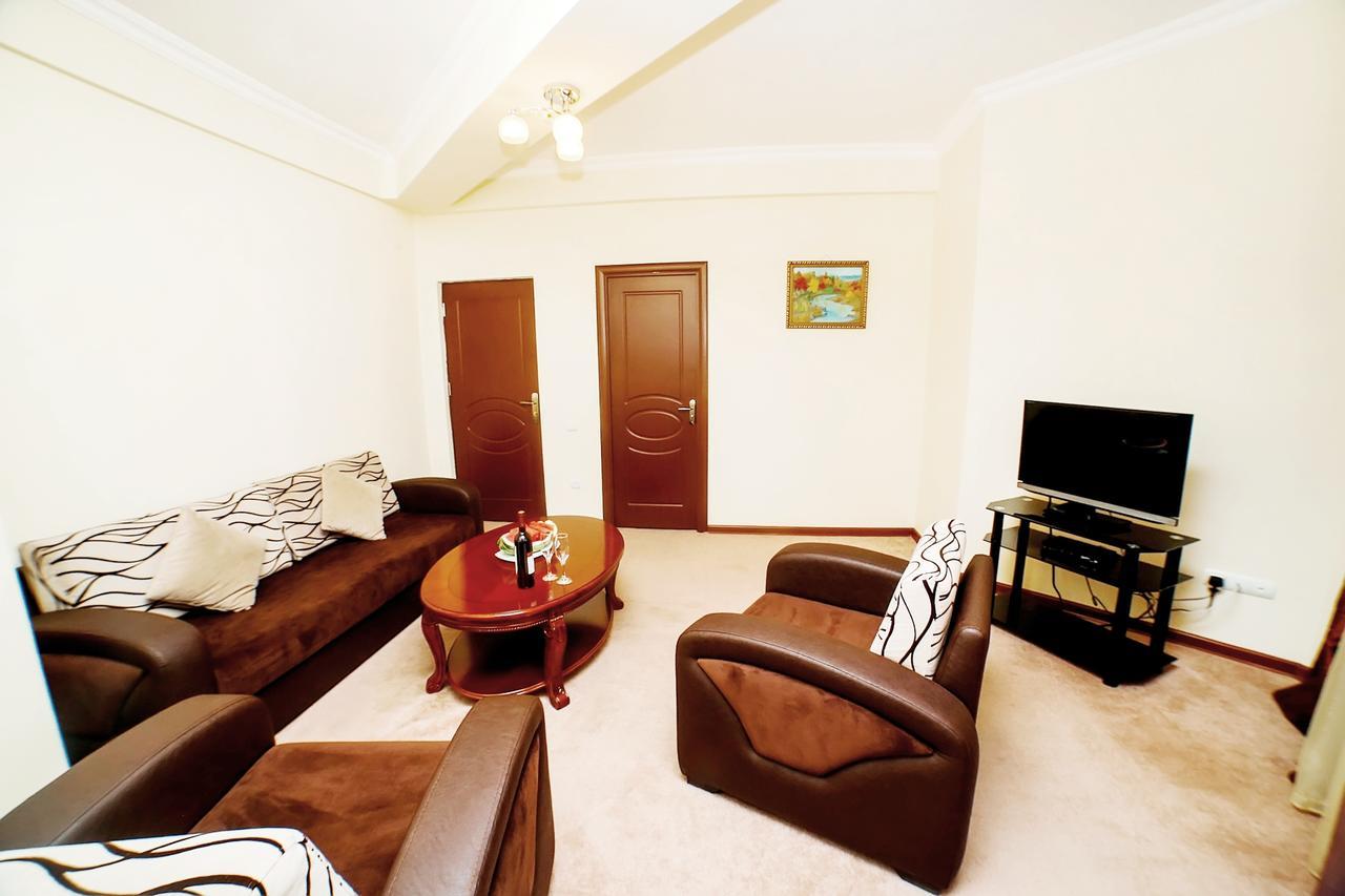 Amrots Hotel Vayk Luaran gambar